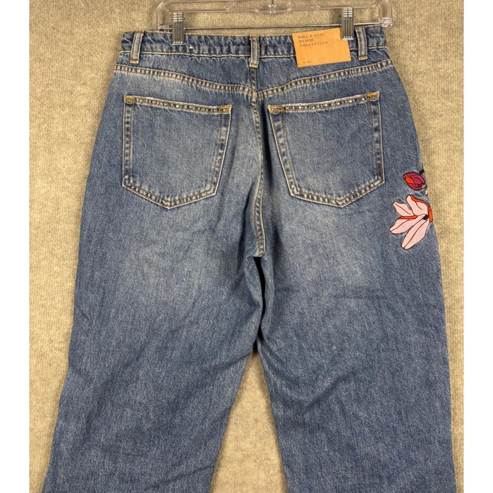 Pull & Bear Mom Jeans Embroidered Distressed Blue Size 30‎ Medium Wash - Picture 10 of 15